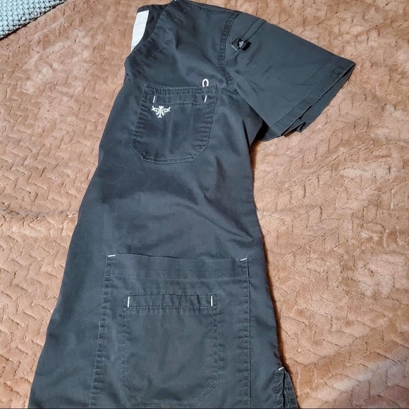 MED Couture scrub top - Picture 2 of 3